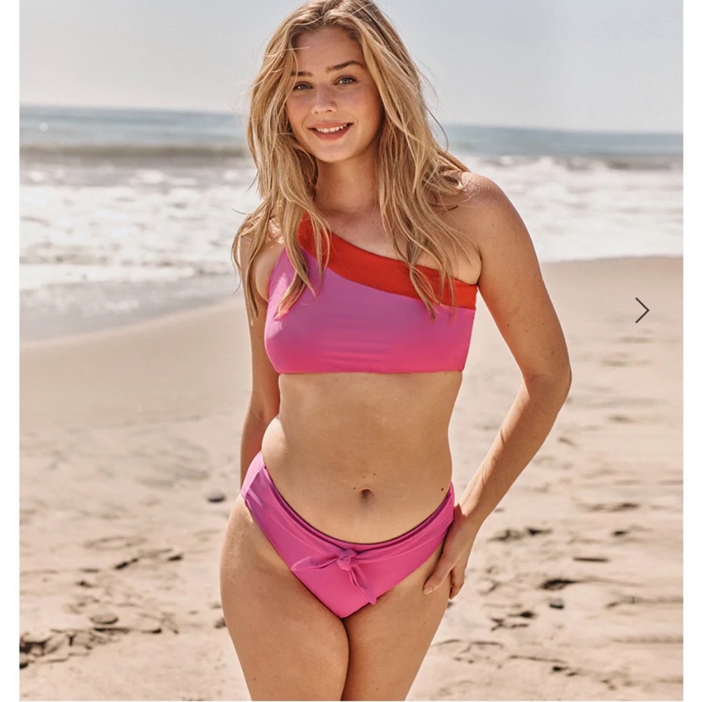 Summersalt Tie Mid Rise High Leg Bikini Bottoms in Hibiscus
